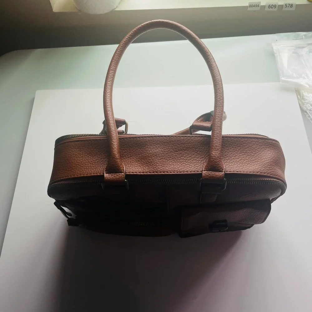 White Mountain Y2K Boho Pebble Vegan Leather Satchel Purse Hand Bag Multi Pocket